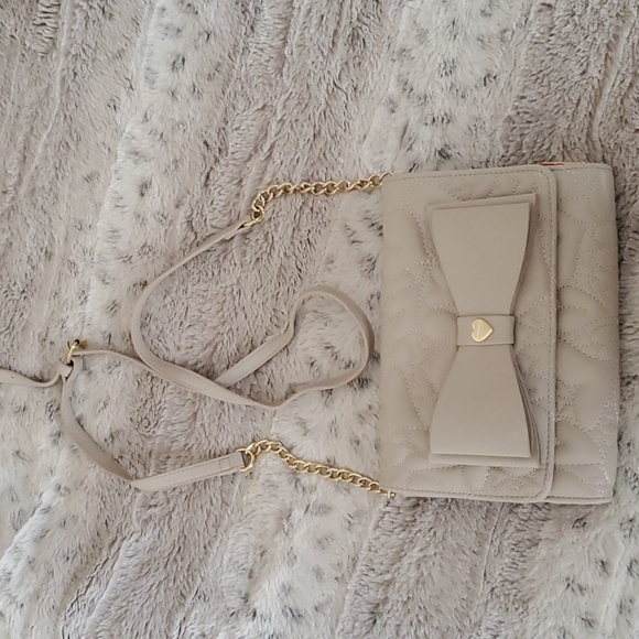 Betsey Johnson Clutch/Crossbody - Picture 1 of 4
